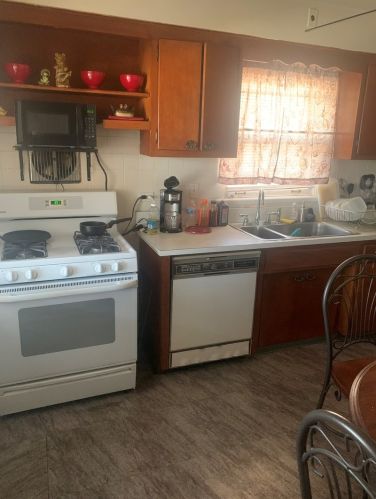 3720 80th St, Chicago IL 60652-2416 exterior