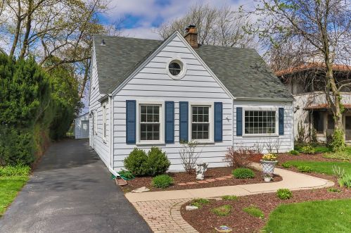 322 Hagans Ave, Elmhurst, IL 60126-3177