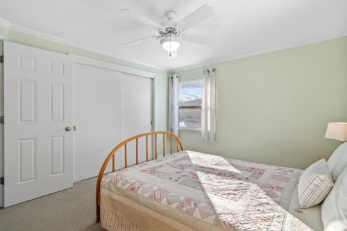 1834 Edward Ln, Milwaukee WI 53209-2814 exterior