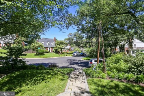 422 Deerfield Ave, Silver Spring, MD 20910-5504