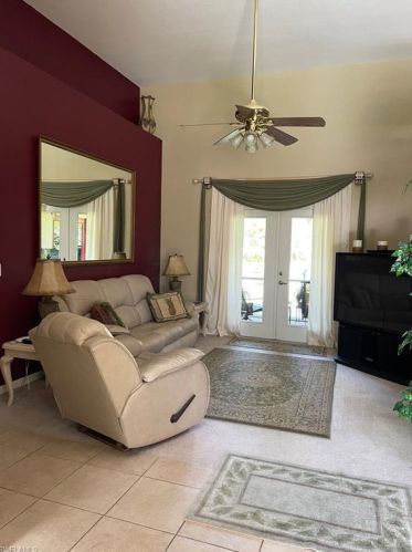 461 31st St, Naples, FL 34117-3107