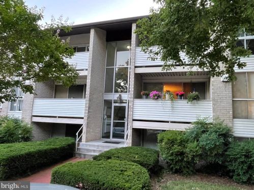 5612 Bloomfield Dr, Alexandria VA  22312-2564 exterior