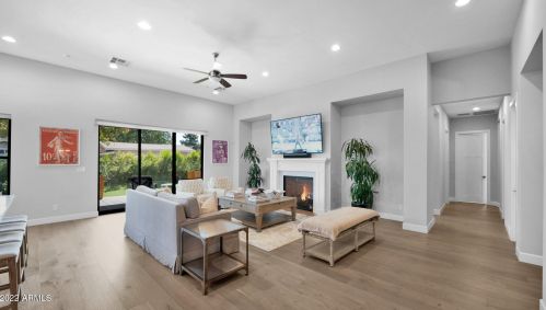 8723 9th Ave, Phoenix AZ  85021-4451 exterior