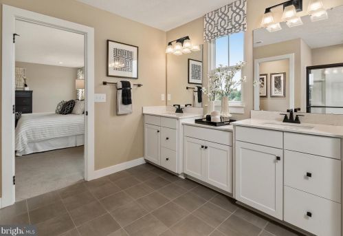 1220 Beck Ml Rd, Hanover PA 17331-9752 exterior