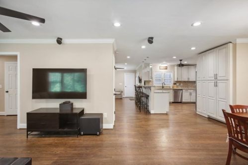 1353 Fama Dr, Atlanta, GA 30329-3305