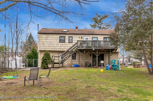 612 Grove Ave, Edison NJ 08820-3229 exterior