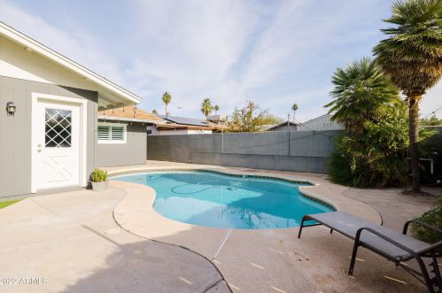 1151 Palomino Dr, Chandler AZ 85224-2117 exterior