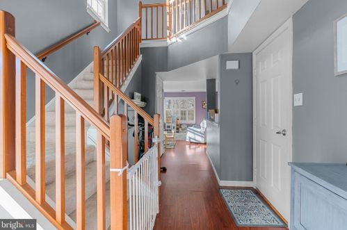 1518 Macintosh Way, Hummelstown PA  17036-8727 exterior