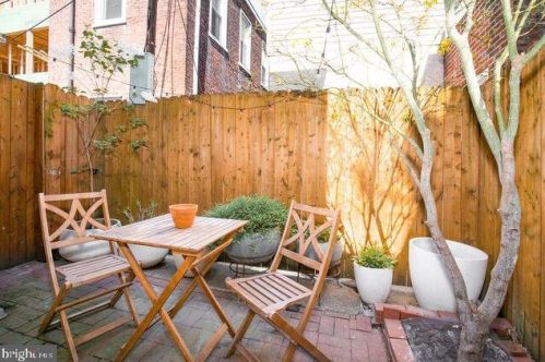 2536 Collins St, Philadelphia PA 19125-1407 exterior