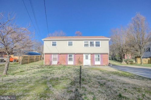 6107 Larkspur Dr, Alexandria, VA 22310-1511