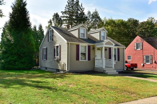 5 Sword Ave, Enfield, CT 06082-1819