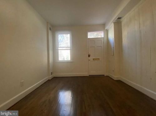 1006 23rd St, Washington DC  20037-1421 exterior