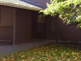 2252 Ridgeway Dr, Eugene OR  97401-6558 exterior