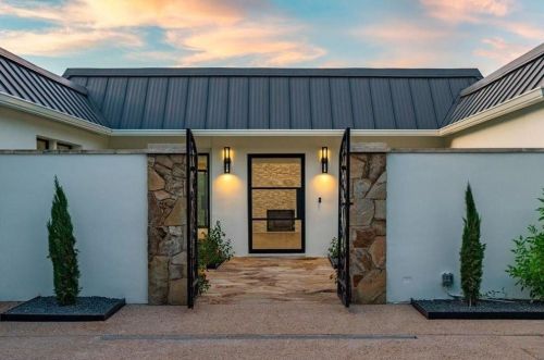 1027 Challenger, Austin TX 78734-4211 exterior