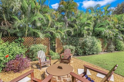 575 Murex Dr, Naples FL 34102-5147 exterior