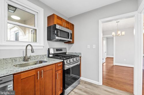 1135 Chaplin St, Washington DC  20019-4923 exterior