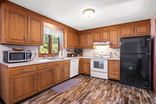 9 Dogwood Ln, Ellington CT exterior