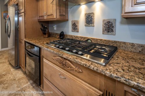 25 Princess Anne Dr, East Freehold NJ 07728-3066 exterior