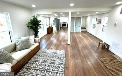 3101 Memorial St, Alexandria VA 22306-1542 exterior