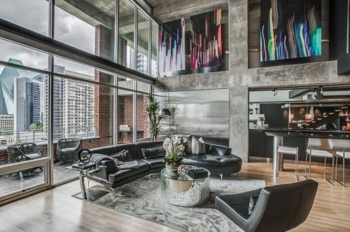 2011 Cedar Springs Rd, Dallas TX  75201-1808 exterior