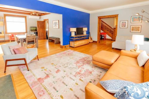 2703 Superior St, Duluth MN 55812-2344 exterior