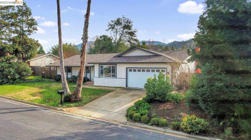 5570 Banff Ct, Concord, CA 94521-4745