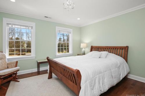 163 Branchville Rd, Ridgefield CT 06877-5116 exterior