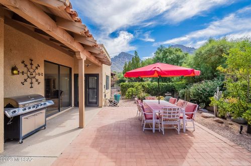 1024 Camino Diestro, Tucson AZ 85704-7694 exterior