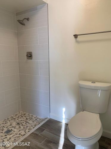 1808 Regina Cleri Dr, Tucson AZ 85710-8661 exterior