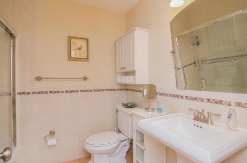 1405 Curlew Ave, Naples FL 34102-3490 exterior