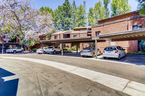 2747 Pine Creek Cir, Fullerton, CA 92835-2937