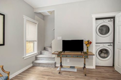 2131 Amherst Ave, Kalamazoo MI  49008-3935 exterior