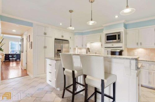 8900 Carroll Manor Dr, Atlanta GA  30350-2087 exterior