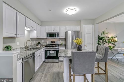 10414 Heathside Way, Rockville MD 20854-6346 exterior