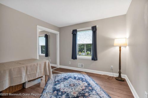 330 Chandler Rd, Jackson Twp NJ 08527-4322 exterior