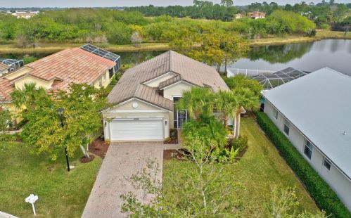 10580 Southgate Ct, Fort Pierce, FL 34987-2444