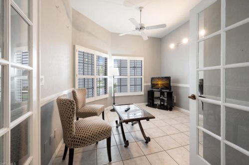 461 Countryside Dr, Naples FL 34104-6723 exterior