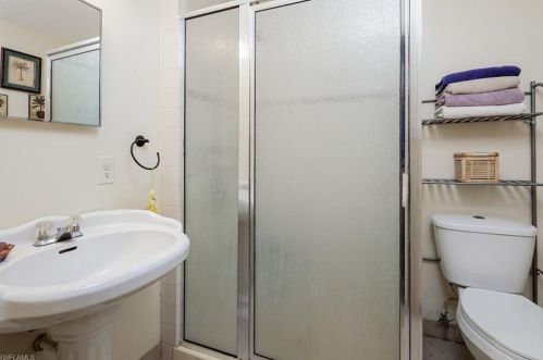 688 102 Ave, Naples FL 34108-3215 exterior