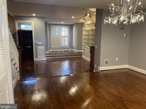 313 F St, Washington DC  20002-4930 exterior