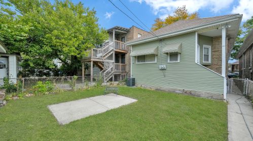 5820 Campbell Ave, Chicago IL 60659-5011 exterior