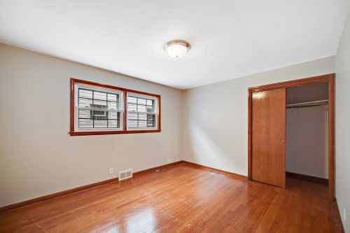 6201 Kilpatrick Ave, Chicago IL 60652-3050 exterior