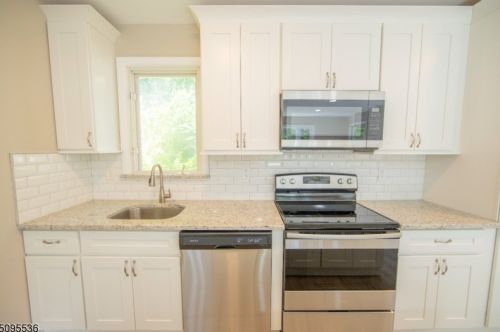 451 River Rd, Rahway NJ  07065-4203 exterior