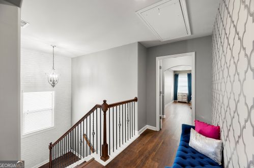 3940 Kingfisher Dr, Atlanta GA exterior