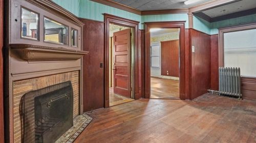 166 Adelaide Ave, Providence RI 02907-1833 exterior