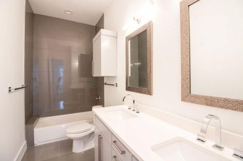 2210 Bonnie View Rd, Dallas TX 75216-7205 exterior