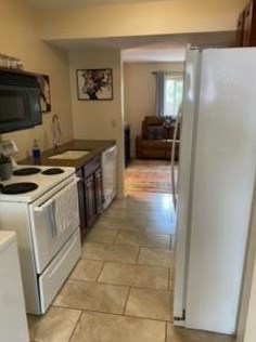 3647 Kenbrooke Ct, Kalamazoo MI 49006-5438 exterior