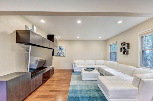 301 Bon Air Ave, Pittsburgh PA 15210-3208 exterior