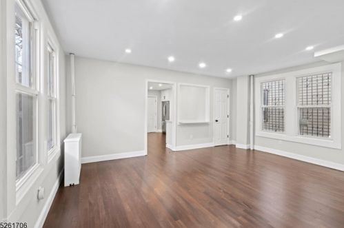 237 7th St, Newark NJ 07107-2728 exterior