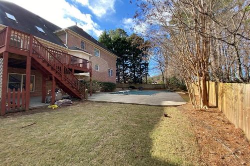 1874 Brockton Gln, Atlanta GA 30329-2580 exterior