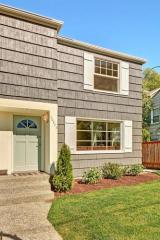 3022 31st Ave, Seattle WA  98199-2725 exterior